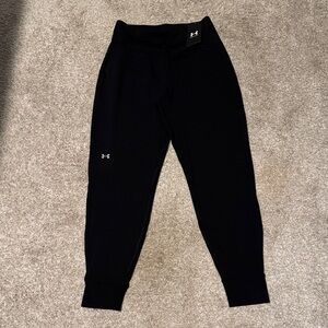 Fitted Under Armour womens joggers, black size medium